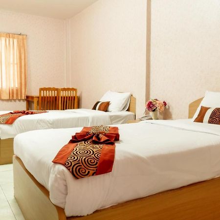 Pn Gold Resort Бангсен Екстер'єр фото