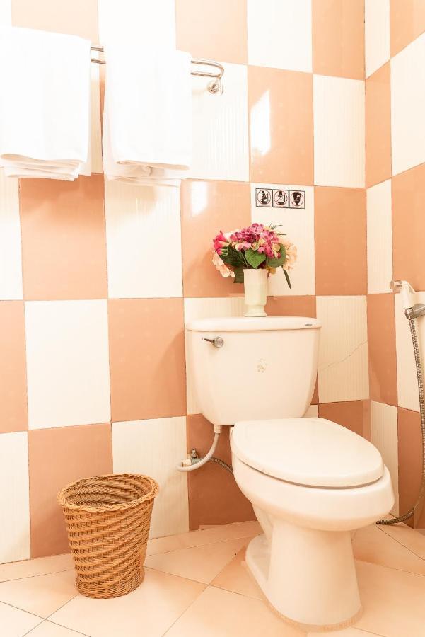 Pn Gold Resort Бангсен Екстер'єр фото