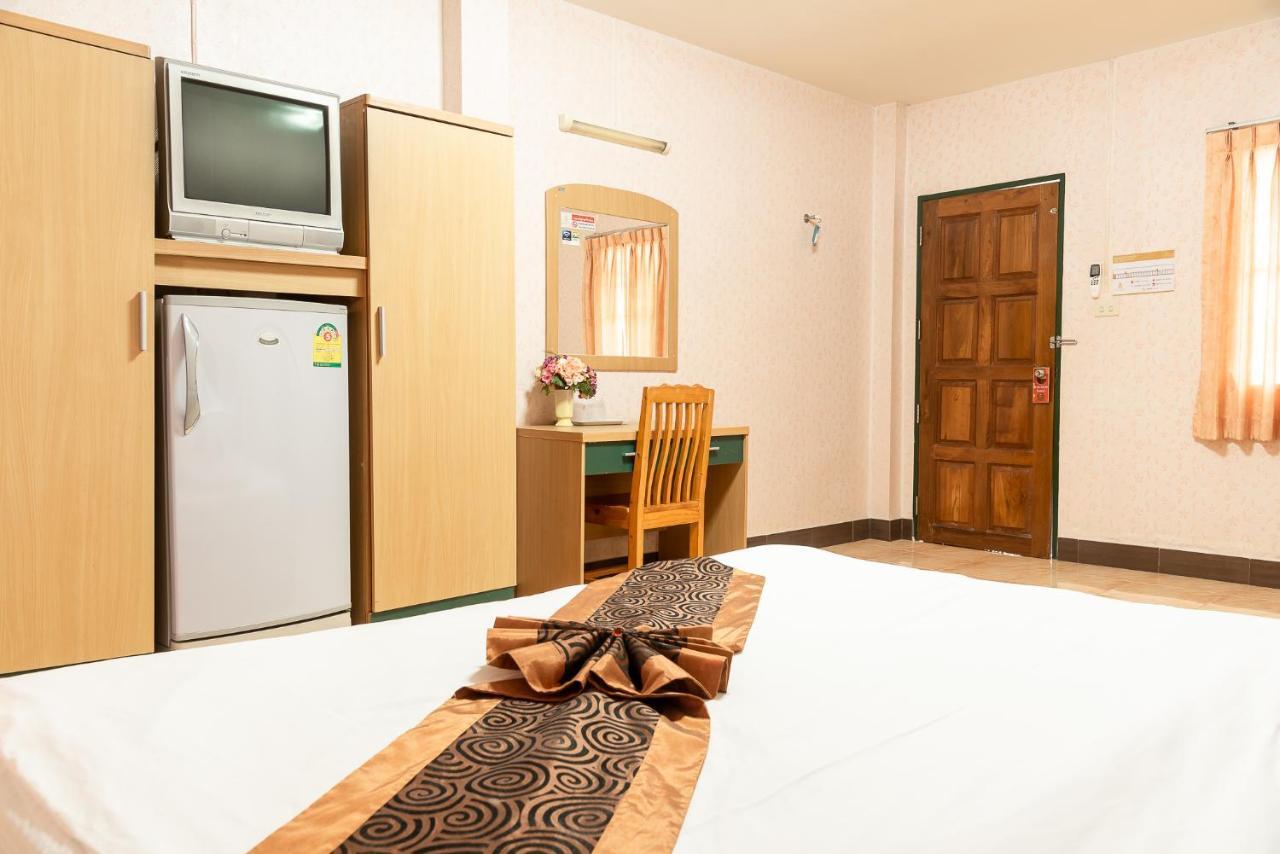 Pn Gold Resort Бангсен Екстер'єр фото
