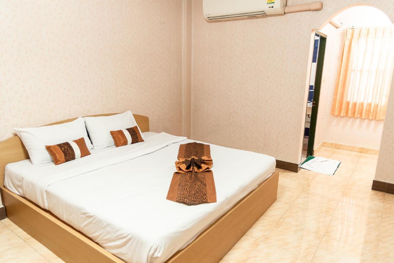 Pn Gold Resort Бангсен Екстер'єр фото