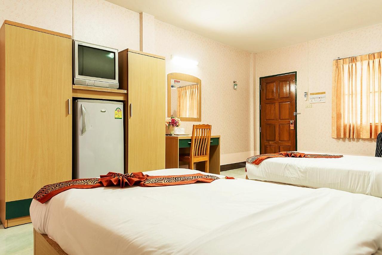 Pn Gold Resort Бангсен Екстер'єр фото