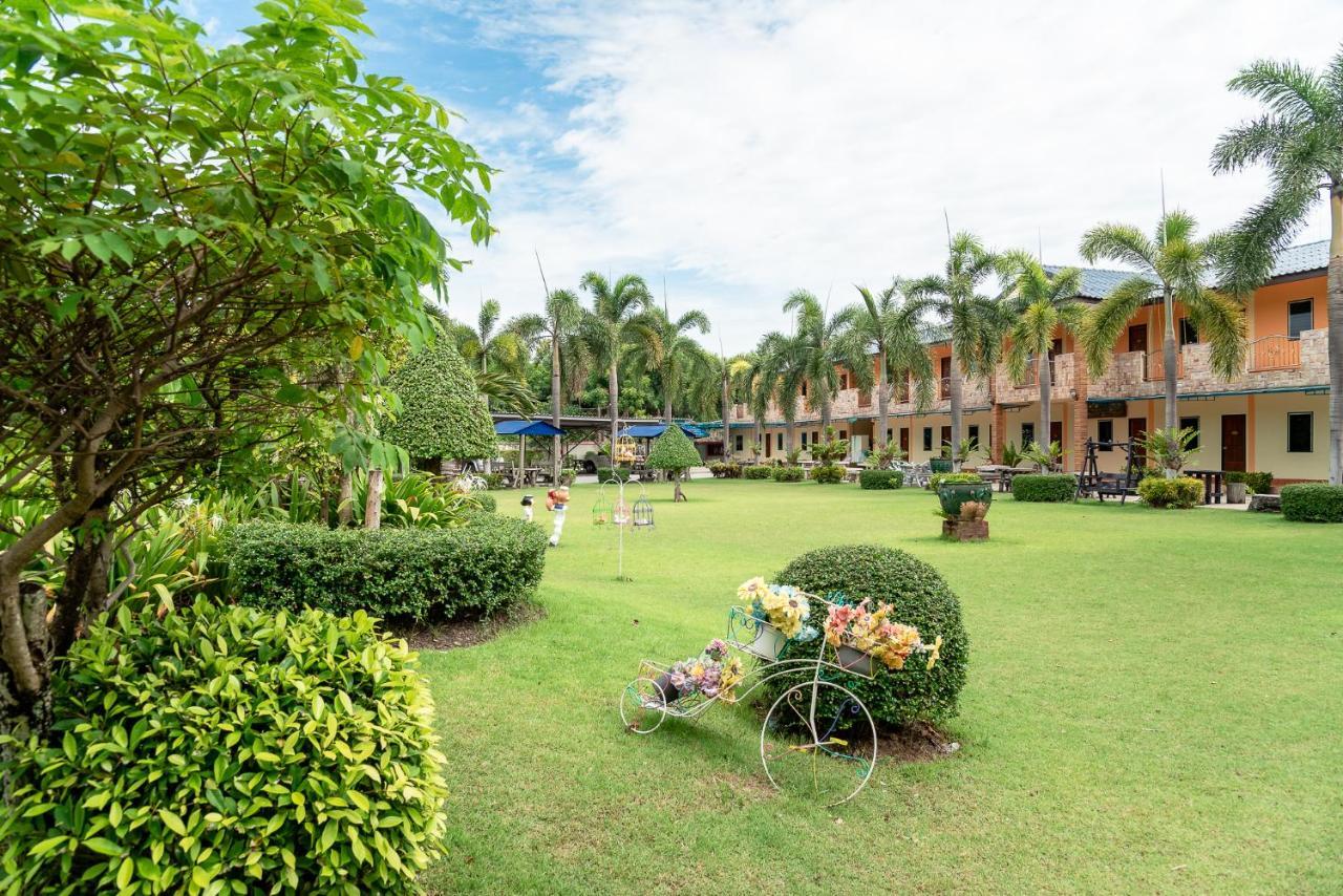 Pn Gold Resort Бангсен Екстер'єр фото